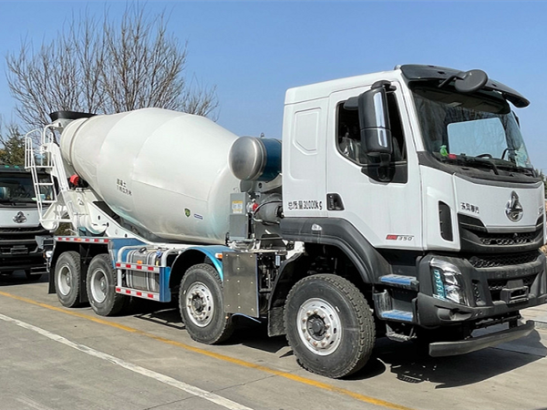 春暖花開，發(fā)車愉快！60臺凌宇攪拌車奔赴市場，助力客戶發(fā)展