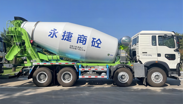 【發(fā)車(chē)新聞】重汽&凌宇攪拌車(chē)交付客戶！