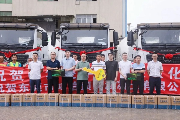 【發(fā)車新聞】陜汽&凌宇攪拌車交付客戶！